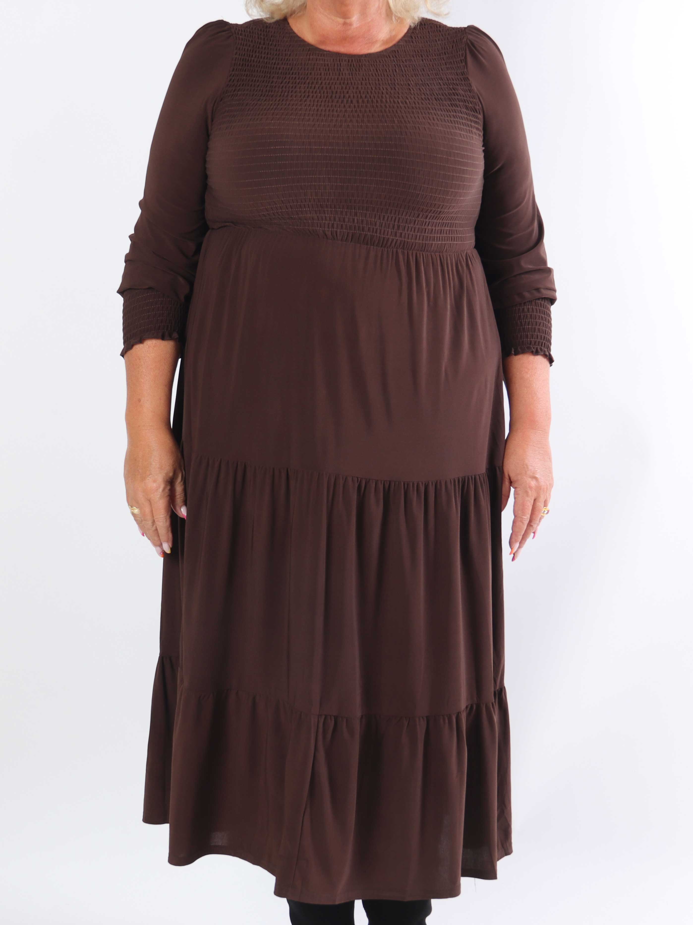 Kelly Long - Stretch plus size klänning med smock över bröstet